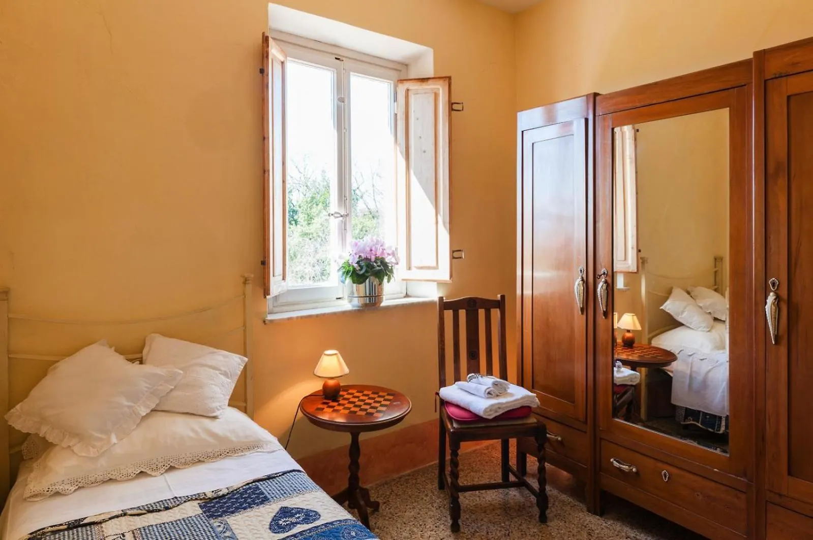 Apartment Appartamento Iris Capannori Italy
